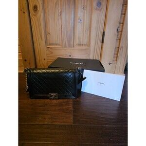 Chanel Black Lambskin Quilted Le Boy  Medium Box,Dustbag,card Antique Hrdw 2014
